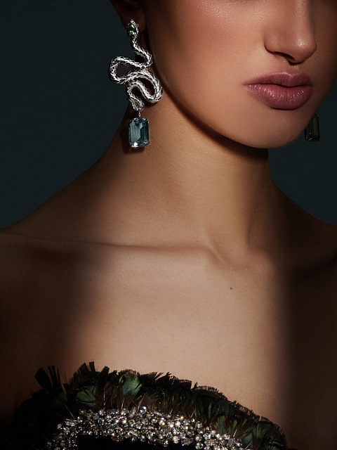 White Gold, Prasiolite, Sapphires & Diamonds Earrings, 3