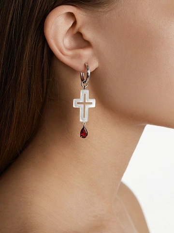 White Gold, Mother-of-pearl & Garnet Earrings, 2