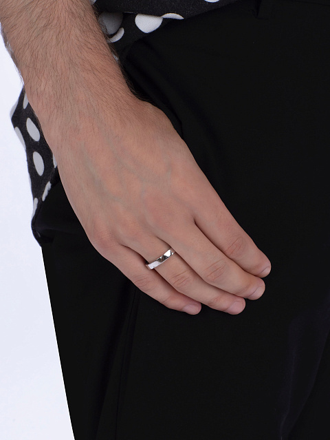 White Gold & Round Diamond Ring, 4