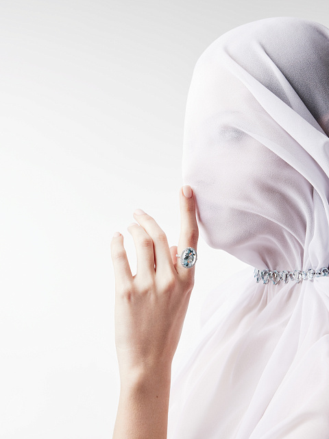 Oval Aquamarine & Round Diamond White Gold Ring , 6