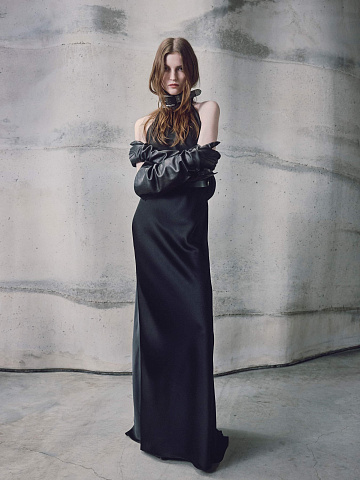 Leather belt-choker, 2