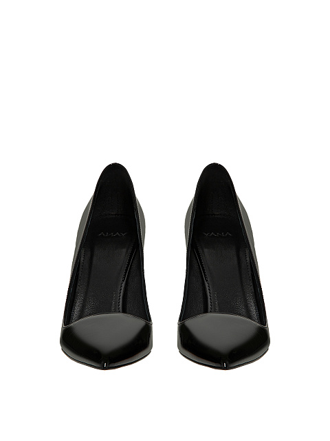 Black pumps, 3