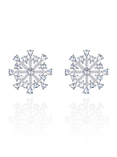 White gold stud earrings with diamonds, 1