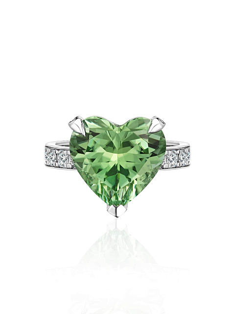 Ring with green heart-cut tourmaline and round diamonds, 3