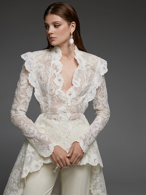 White Lace Tailcoat & Pants Suit, 9