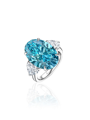 White gold ring with blue lab-grown diamond in oval cut, 1