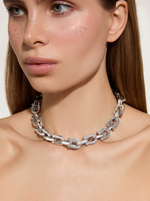 White gold chain necklace, 7