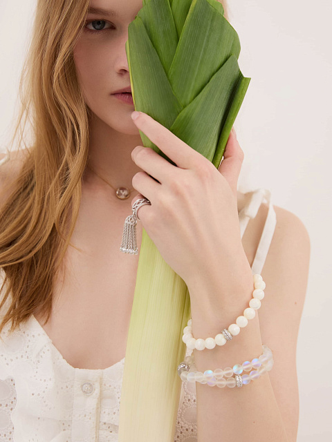 Silver & Cubic Zirkonia Tassel Ring, 4 Silver & Cubic Zirkonia Tassel Ring, 4