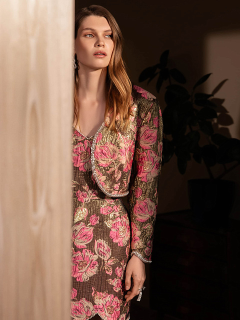 Suit Of Jacket And Mini Dress With Floral Pattern And Pearls, 10