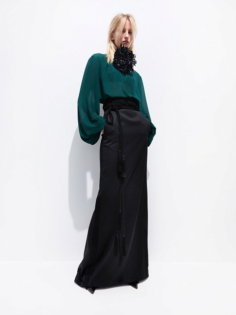 Black maxi skirt with side stripes, 2
