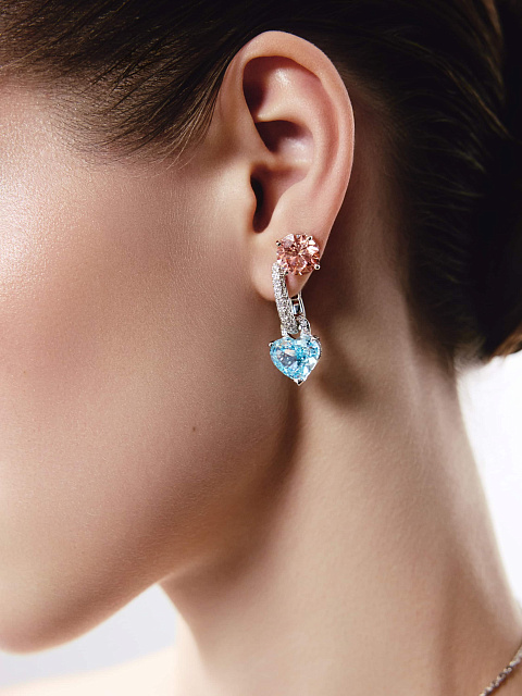 White gold earrings with blue LG diamonds in a heart cut, 2