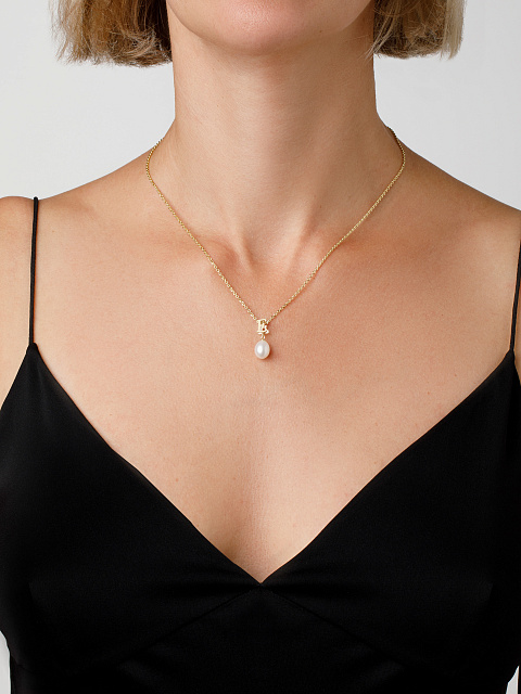 Gold-plated silver necklace with letter E pendant and pearl, 2