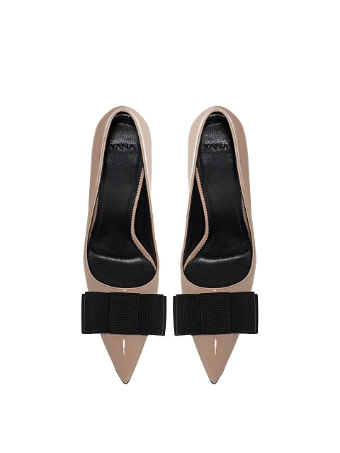 Powder-pink pumps, 5 Powder-pink pumps, 5