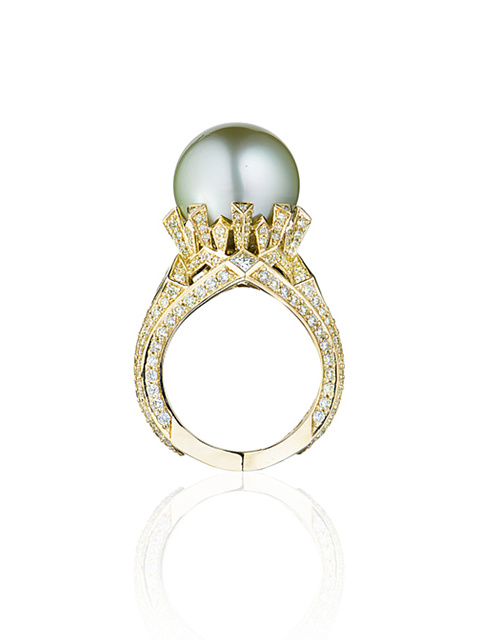 Yellow Gold, Diamonds & Pearl Ring, 4