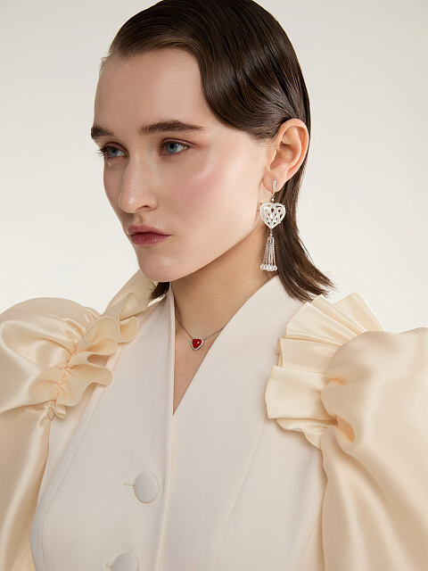 White Gold, Heart-Shaped Coral & Diamonds Necklace, 2