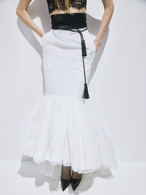 White taffeta maxi skirt, 4 White taffeta maxi skirt, 4