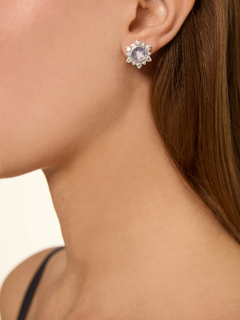 Stud earrings with chalcedony and round diamonds, 3