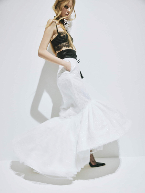 White taffeta maxi skirt, 3 White taffeta maxi skirt, 3