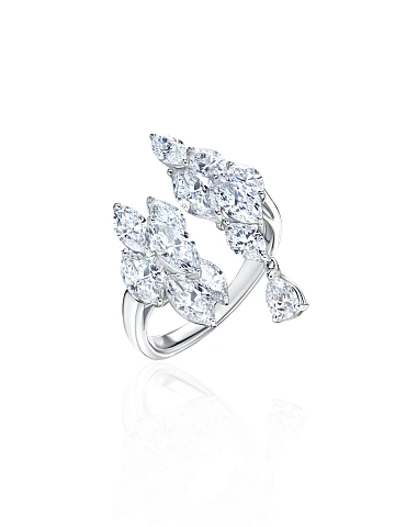 White Gold & Marquise Cut Diamonds Ring, 1