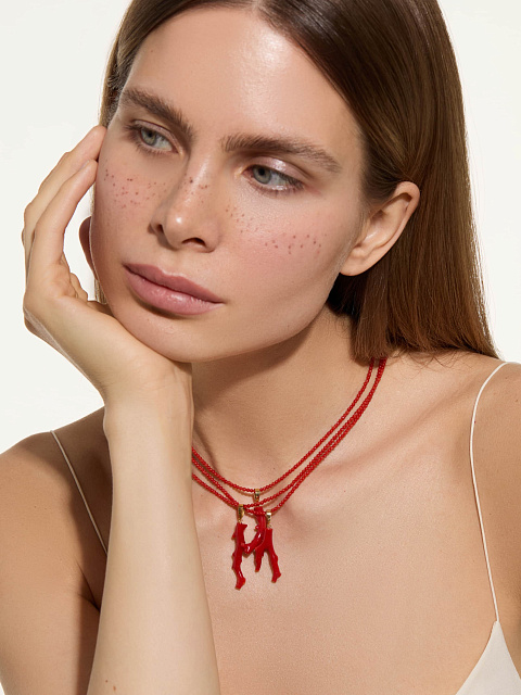 Necklace with coral pendant, 4