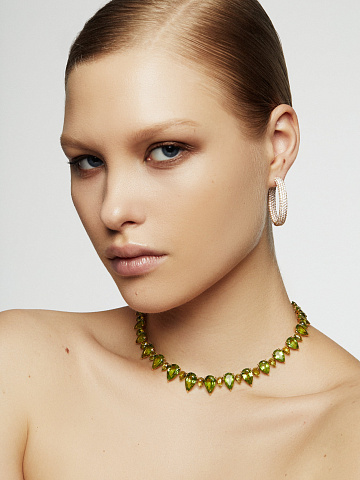 Yellow gold hoops with round-cut diamonds, 2