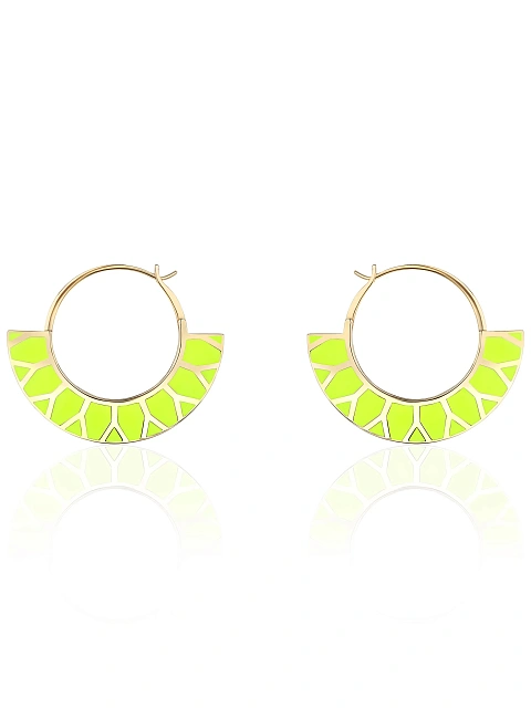 Shaped yellow gold hoops with Lime-colored enamel, 1