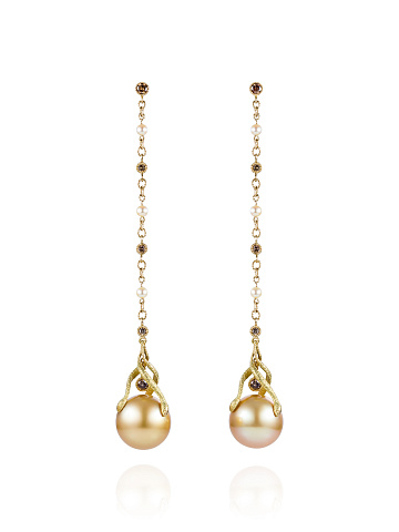 Yellow gold earrings with pearls and diamonds, 1