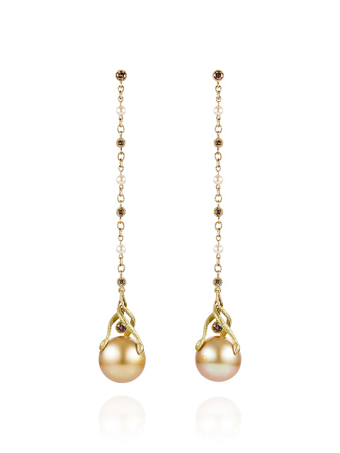 Yellow gold earrings with pearls and diamonds, 1 Yellow gold earrings with pearls and diamonds, 1