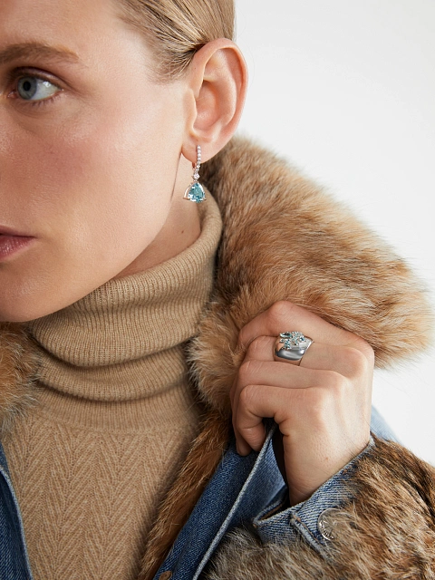 White Gold & Tourmaline Paraiba Ring, 7 White Gold & Tourmaline Paraiba Ring, 7