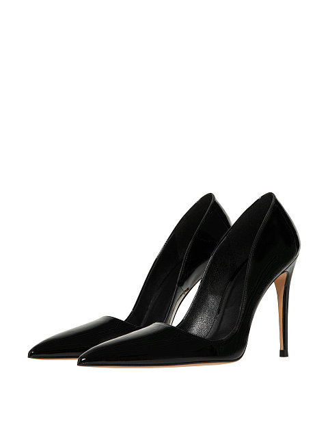 Black pumps, 1