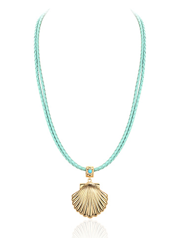 Necklace with shell-shaped pendant in yellow gold, 1