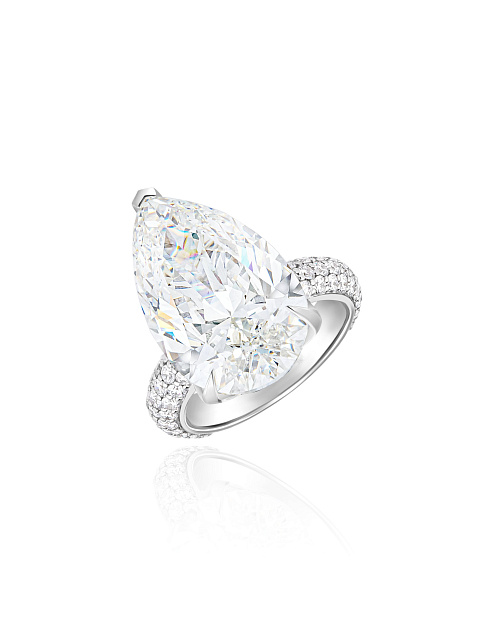 White gold ring with pear-cut diamond, 1
