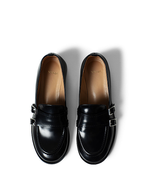 Black loafers, 5