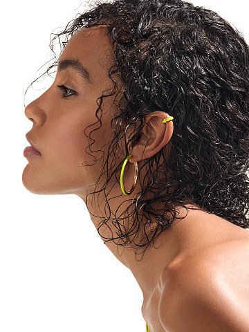 Yellow gold hoops with Lime-colored enamel, 2