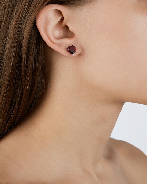 White Gold Garnet Earrings, 2 White Gold Garnet Earrings, 2