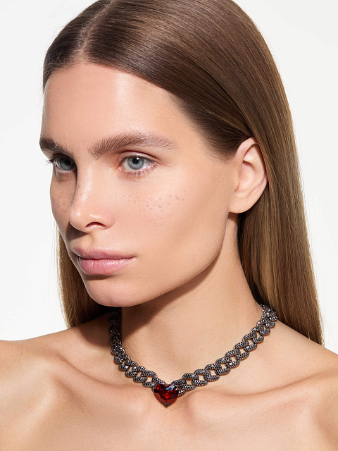 Blackened gold necklace with garnet and diamonds, 4 Blackened gold necklace with garnet and diamonds, 4