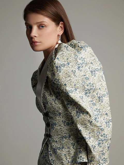 White Gold, Mother-of-Pearl & Diamonds "Heart" Earrings, 5