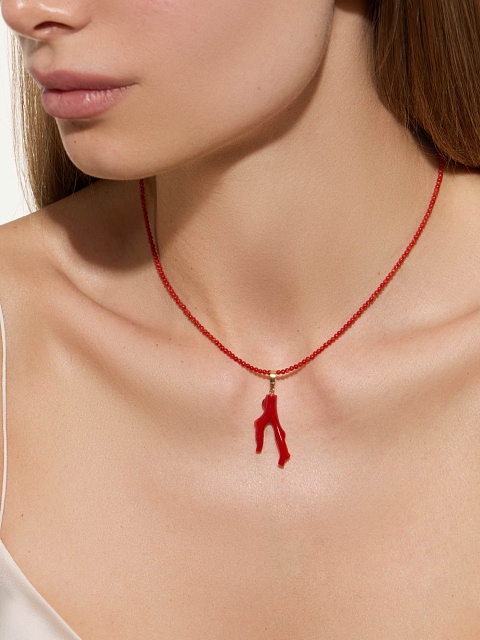 Necklace with coral pendant, 3