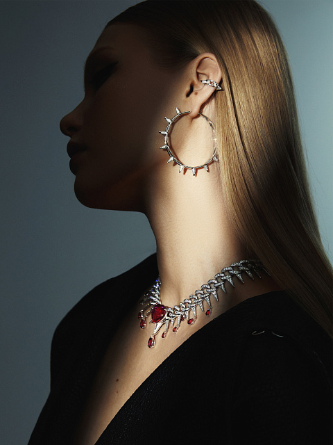 White gold necklace with heart-cut rubellite and round-cut diamonds, 3