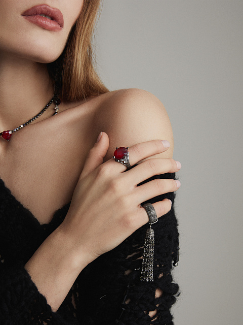 Black Gold & Black Briolette Diamond &  Black Round Diamond Tassel Ring, 4