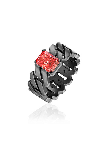 Ring in blackened gold with a pink LG diamond, 1