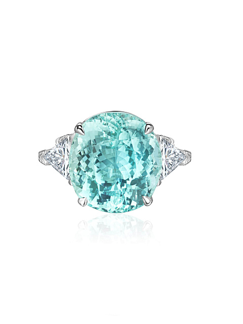 White gold ring with an oval Paraiba tourmaline, 3 White gold ring with an oval Paraiba tourmaline, 3