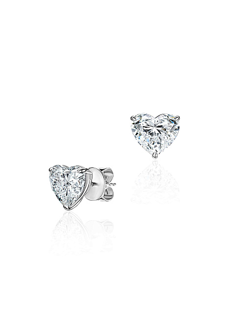 White gold studs with lab-grown heart-cut diamonds, 1 White gold studs with lab-grown heart-cut diamonds, 1