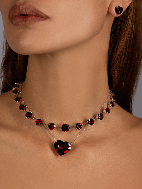 White Gold Garnet Earrings, 3 White Gold Garnet Earrings, 3