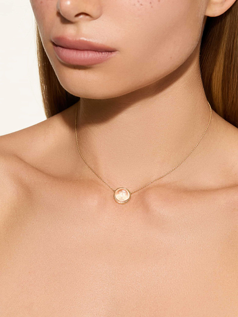 Yellow gold necklace with letter T pendant with rock crystal, 2