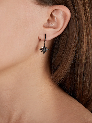 Earrings in blackened gold and diamonds, 2