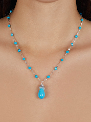 Necklace with pendant in white gold with turquoise and diamonds, 2
