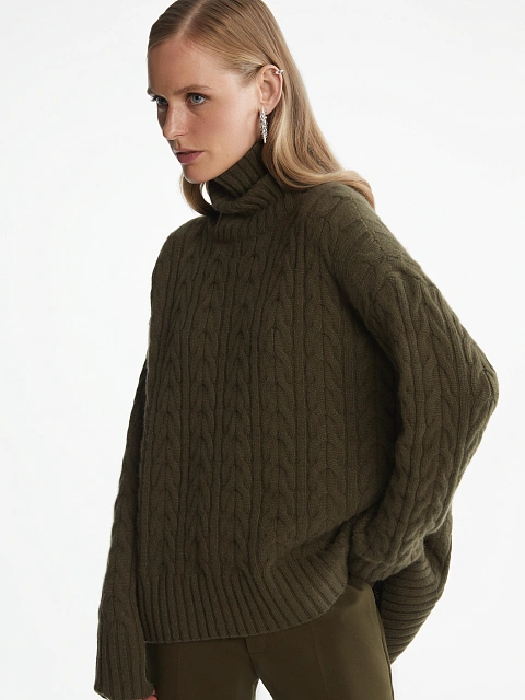 Green cashmere sweater with turtleneck, 5 Green cashmere sweater with turtleneck, 5