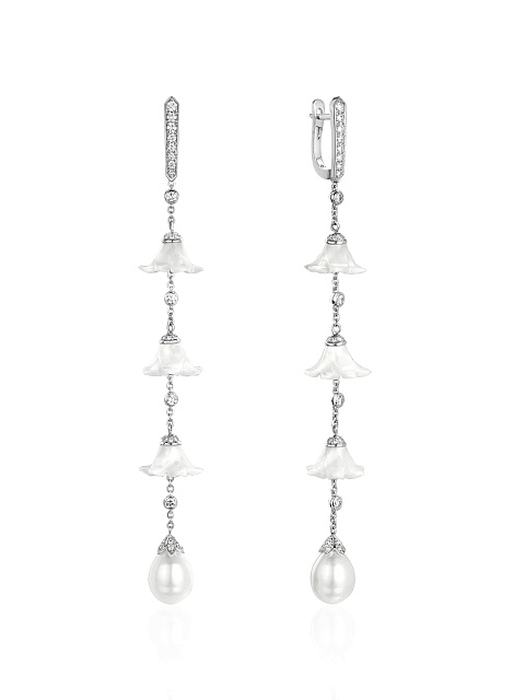Long white gold earrings with pearls, carved mother-of-pearl and diamonds, 1 Long white gold earrings with pearls, carved mother-of-pearl and diamonds, 1