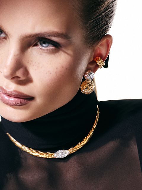 “Dragon” yellow and white gold earrings, 3